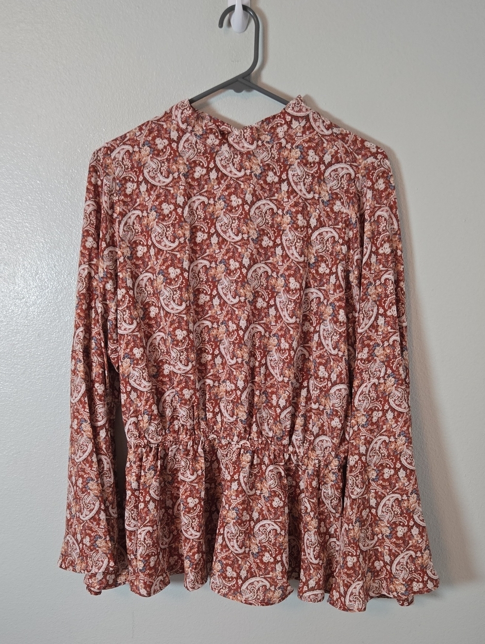 Savanna Jane | NWT Rust Floral Paisley Bell Sleeve Open Back Blouse Size 1X